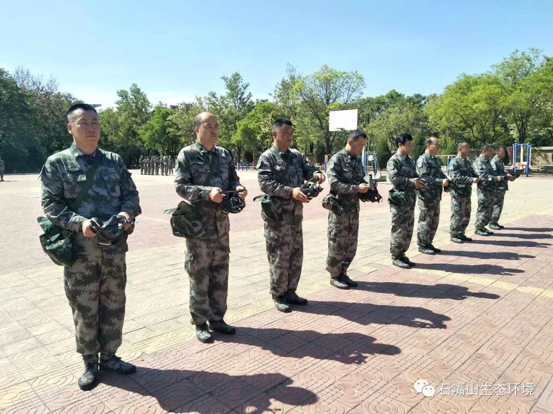 市生態環境局石嘴山陸軍預備役工兵團綜合應急隊舉行課目演示活動