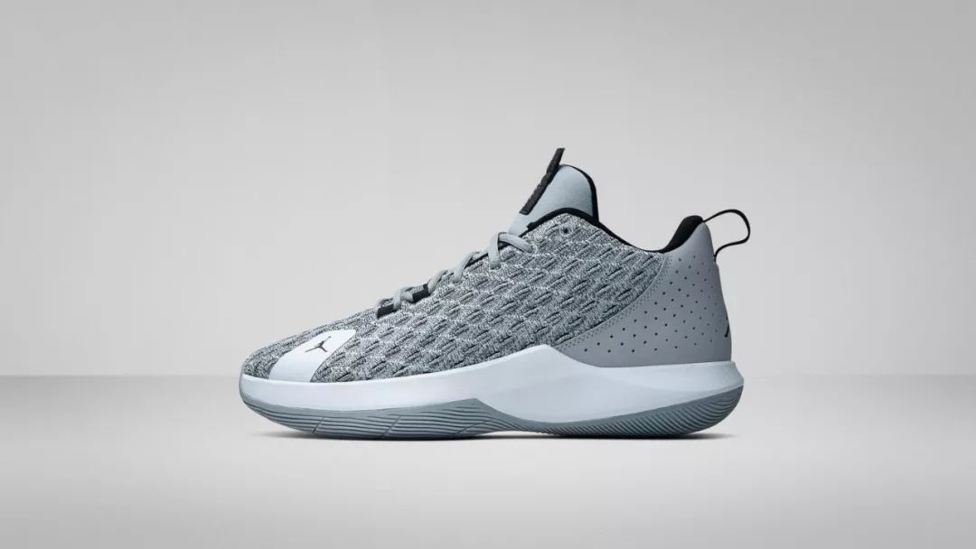 保罗12代签名鞋今日正式发布猫头鹰新logo售价低至700元