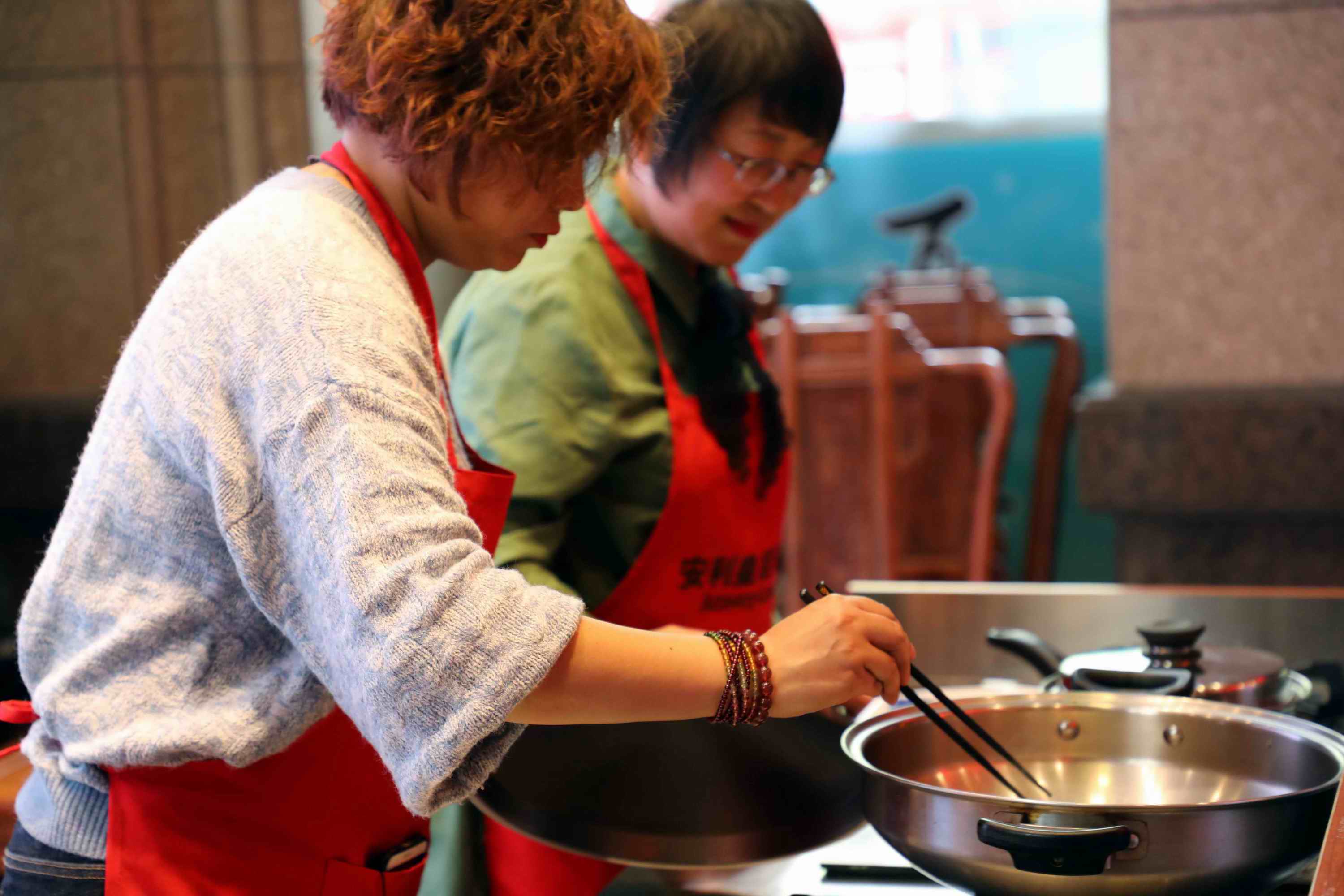 原创安徽芜湖:母亲节前美妈们烧的私房菜,连饭店大厨都点赞!