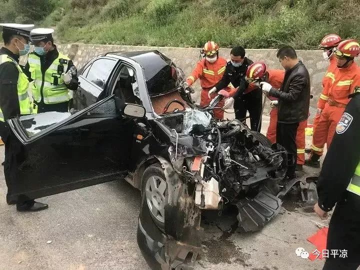 莊浪發生一起交通事故現場慘烈