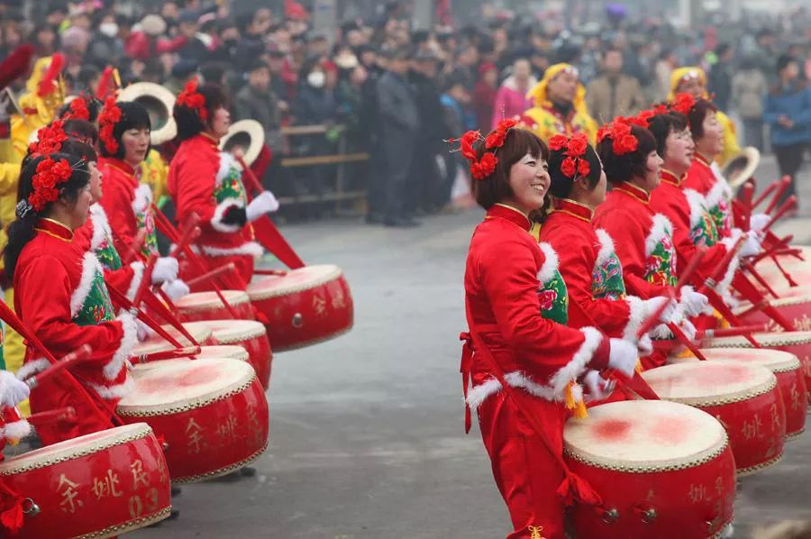 【华艺·中国舞】老外争相学习的中国民族民间舞,来了解一下?-搜狐大视野-搜狐新闻