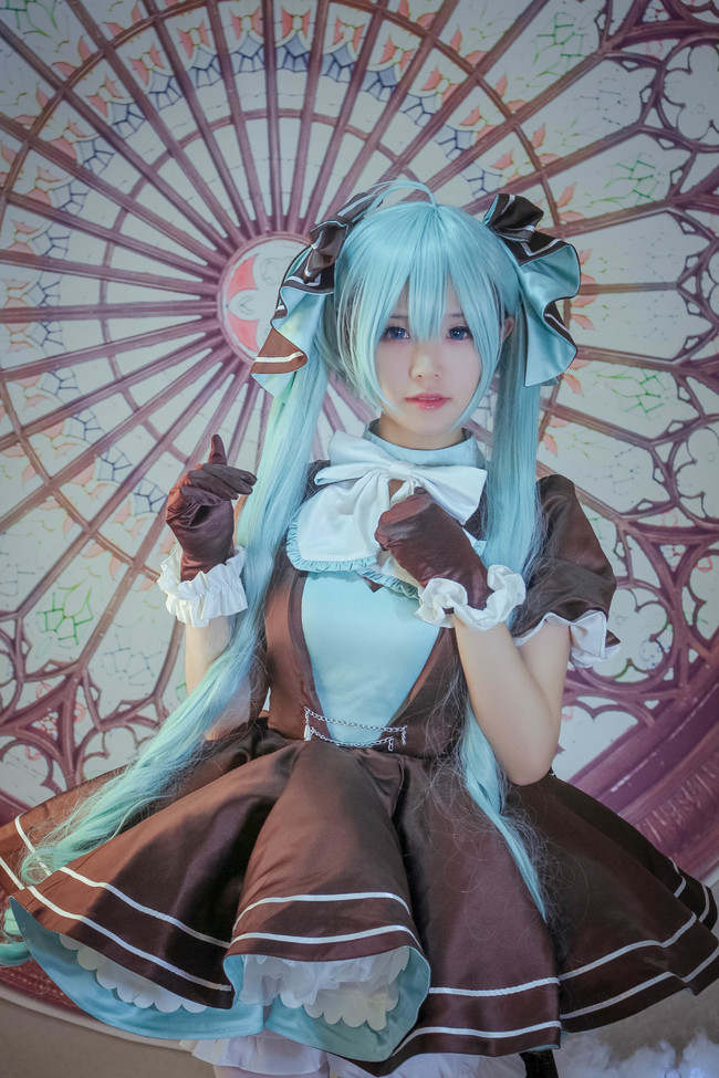 cos钢琴星星上马尾初音未来