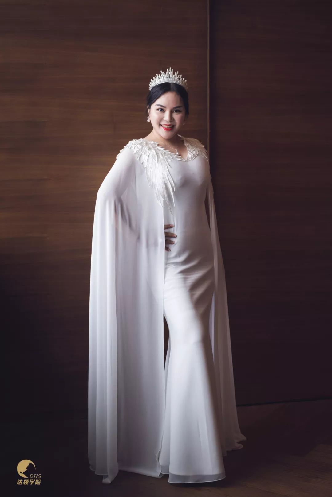 是朱华女士,唐阁瓃女士,张永玲女士,陈菁女士,唐卫东女士,闫艳女士