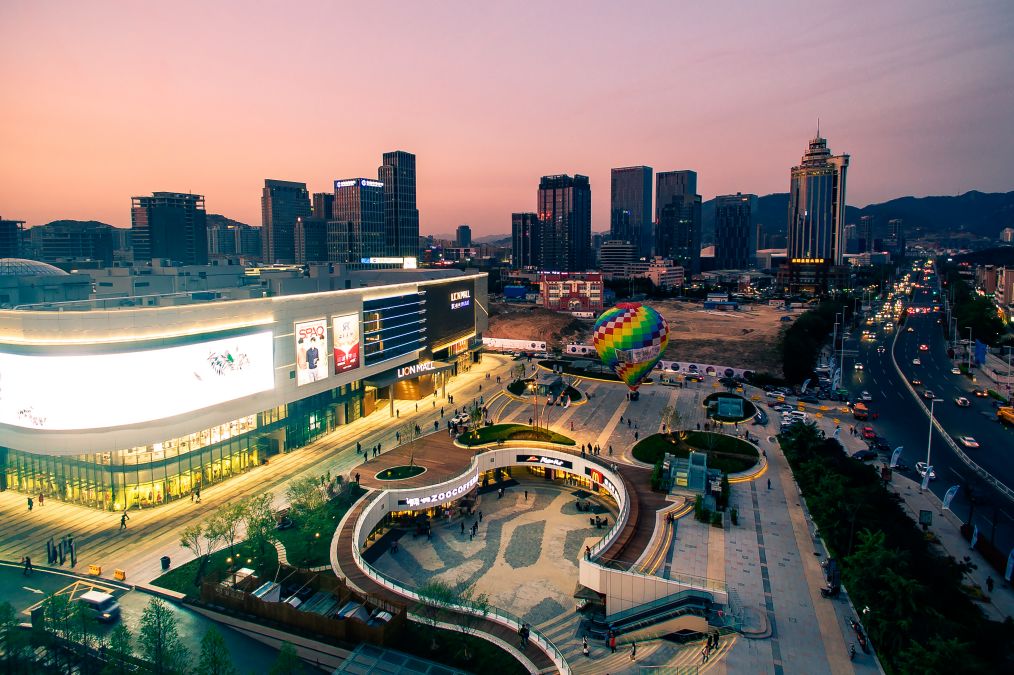 崂山丽达,利群金鼎广场,金狮广场,大拇指广场等大型商业综合体为广大