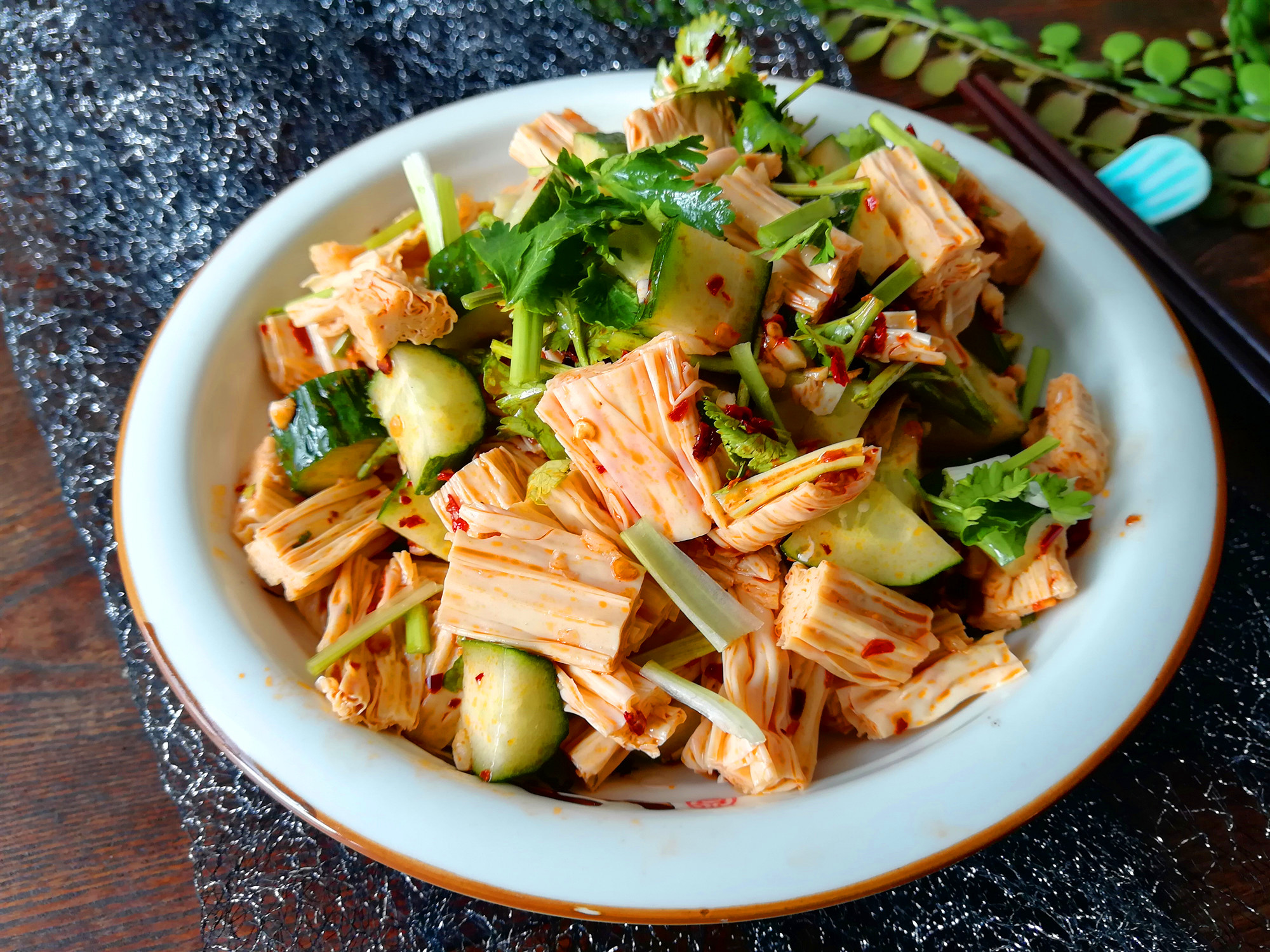 夏季餐桌必备,推荐16道超好吃凉拌菜,清爽开胃,天热没食欲就吃它