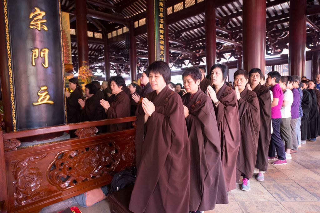 广东省佛教协会会长,广州光孝寺方丈明生大和尚率四众弟子隆重举行