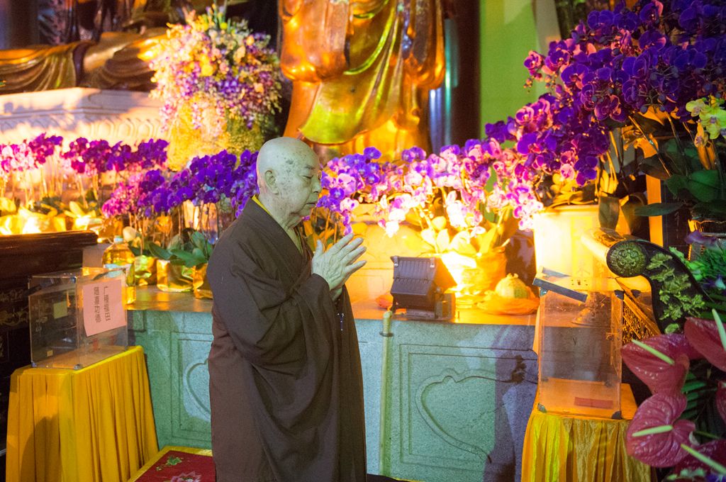 广东省佛教协会会长,广州光孝寺方丈明生大和尚率四众弟子隆重举行