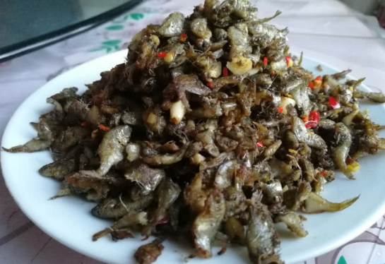 肥鱼大肉吃多了,宜昌农村的这个炒鱼毛你绝对没吃过!下酒的好菜