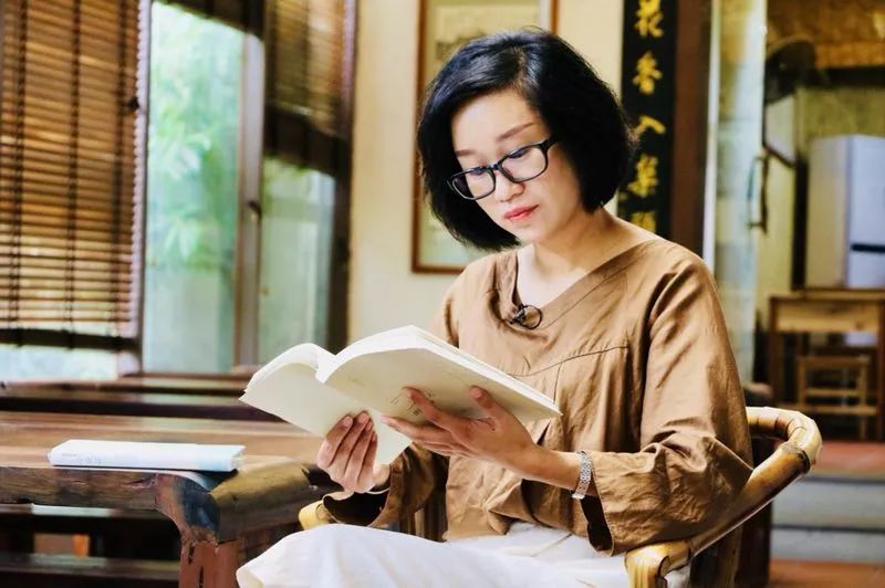"亚丁下午茶"本期嘉宾—小树林校长:曲燕"亚丁下午茶"本期嘉宾