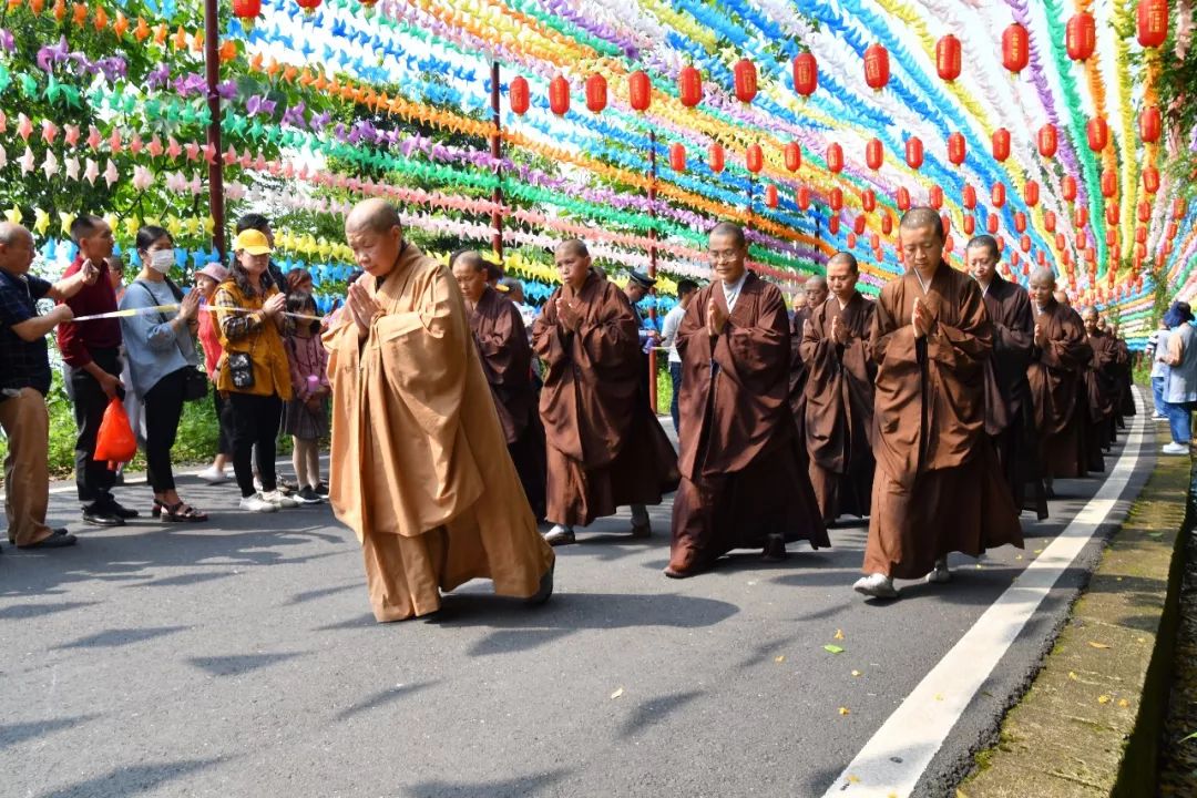 沙县淘金山母亲节万人报恩朝拜盛大空前