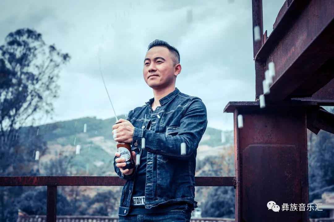 安东新歌《妈妈 故乡》首发,用灵魂歌颂母亲