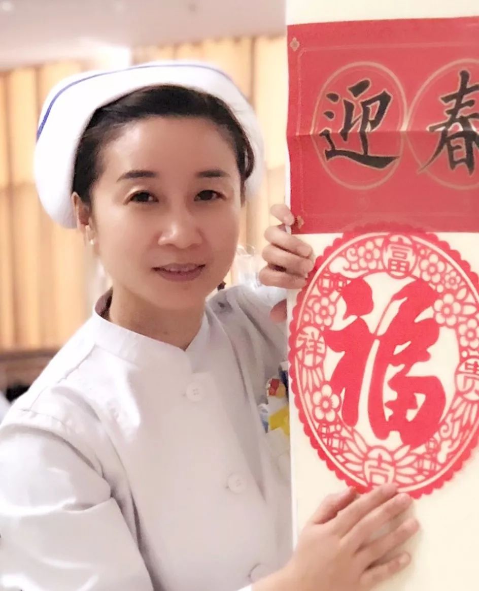 北京护士换装照刷爆朋友圈感动中国这一票投给ta们