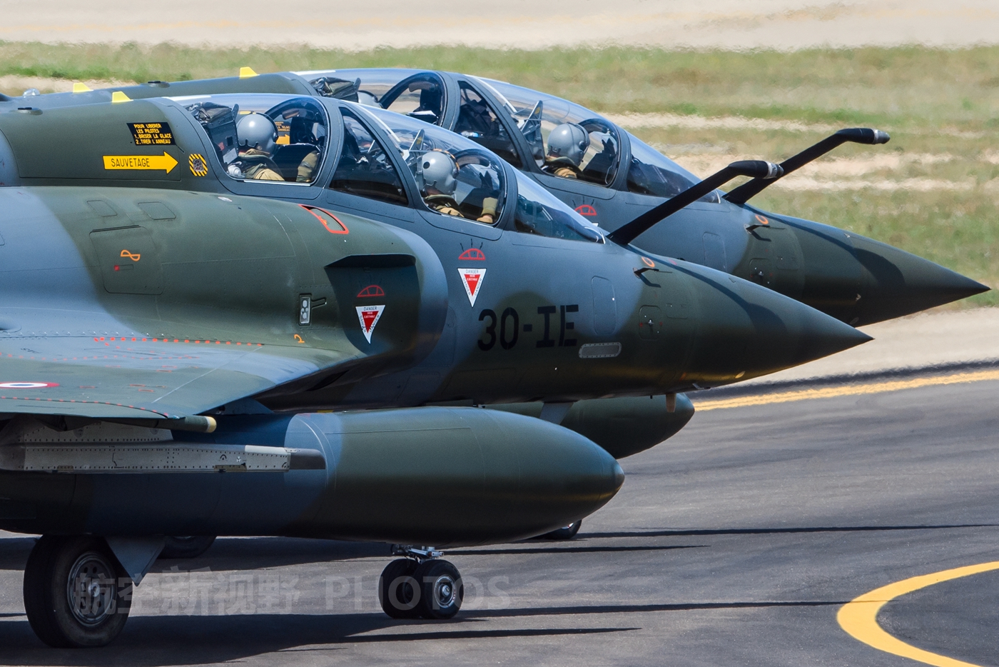 法国空军幻影2000d战斗机高清图集最后一型纯正三角翼战机