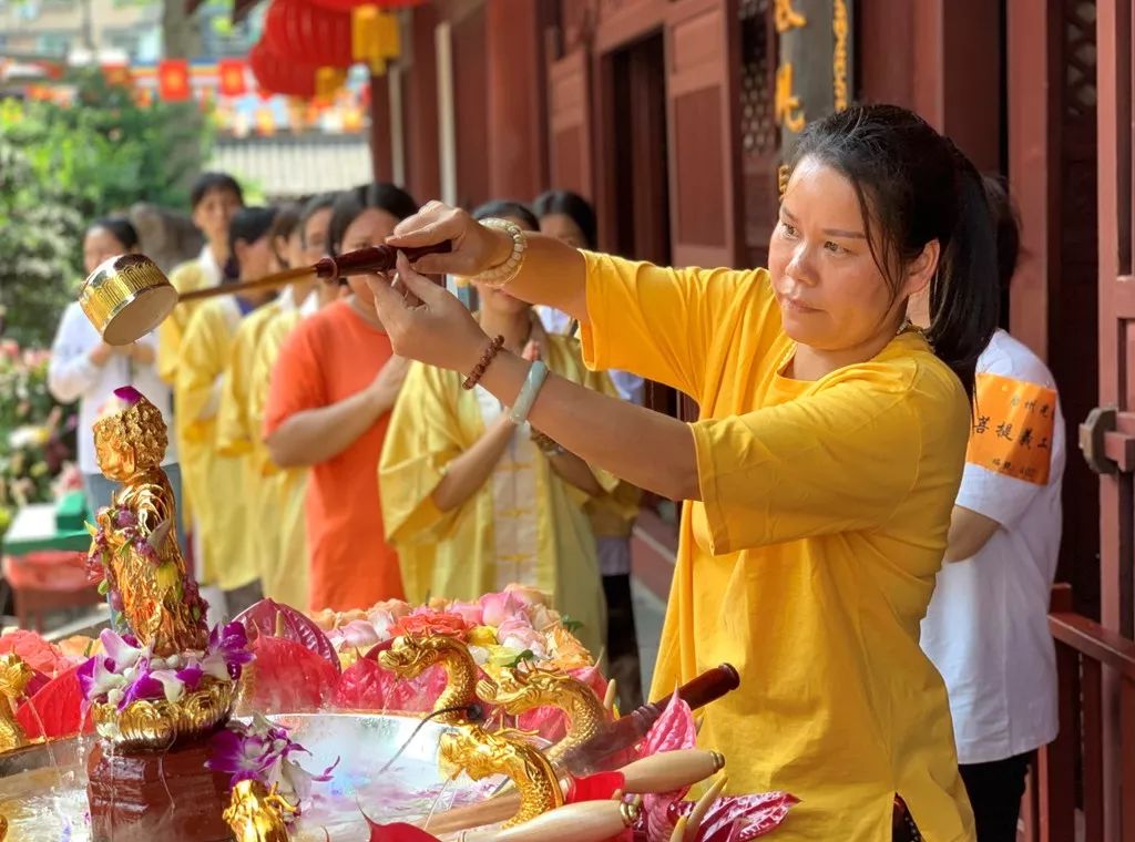 广东省佛教协会会长,广州光孝寺方丈明生大和尚率四众弟子隆重举行