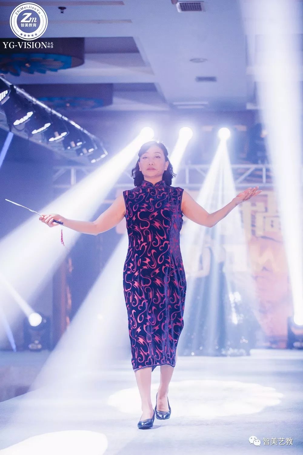 个家庭走秀篇(滑动九宫格︾更精彩)给孩子和爱人一个不一样的辣妈sty