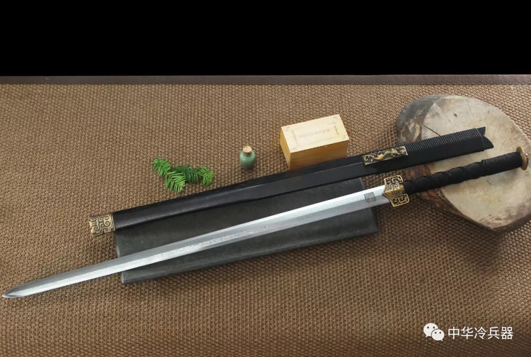 一把霸气剑图,最帅的剑图片,炫酷剑图片_大山谷图库
