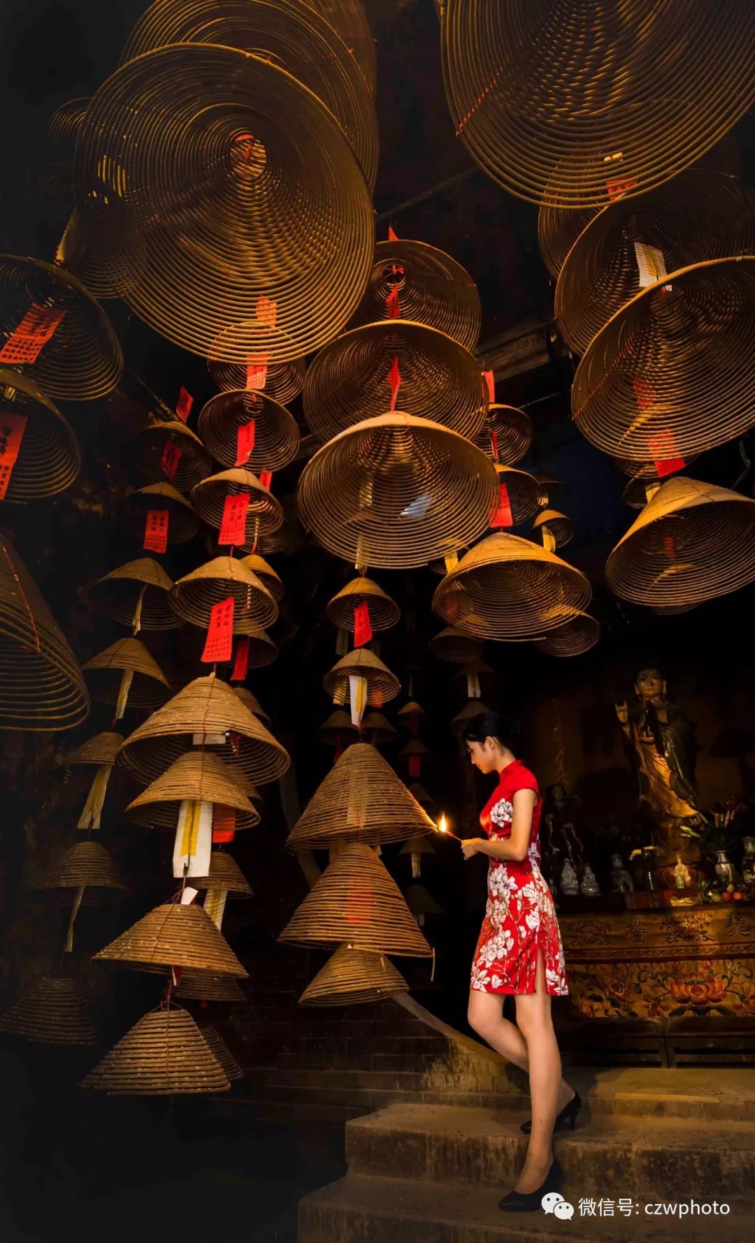 早餐后乘车前往午餐后前往【崖口集益寺庙】拍摄荷花,塔香等,崖口的