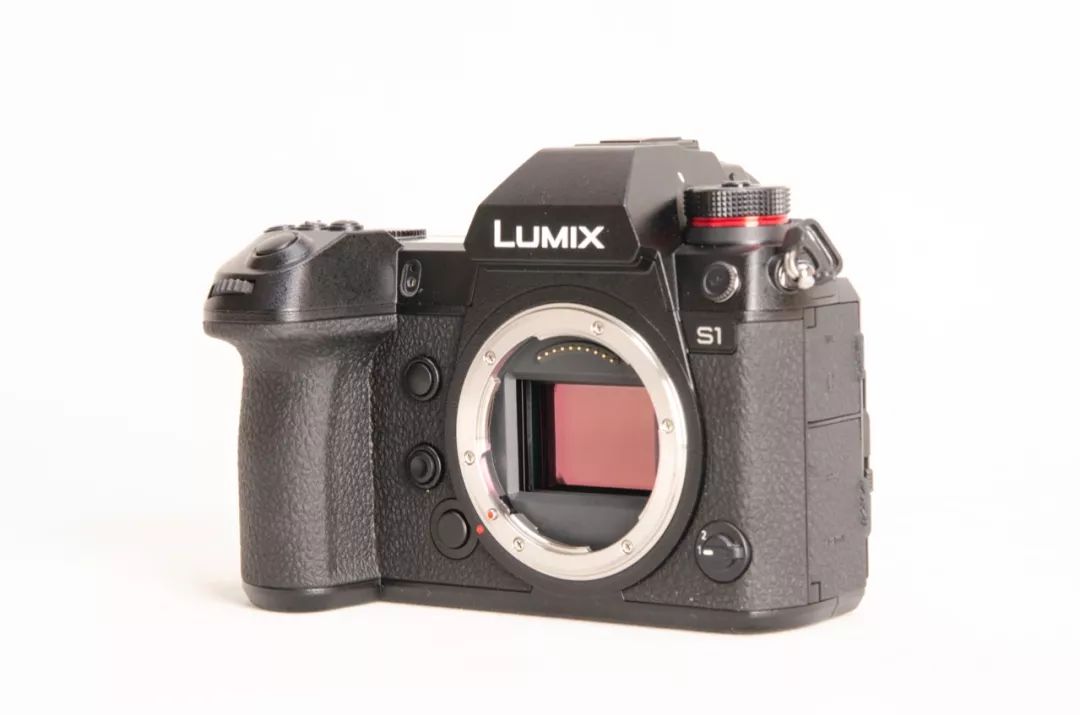 单评松下lumix全画幅微单s1