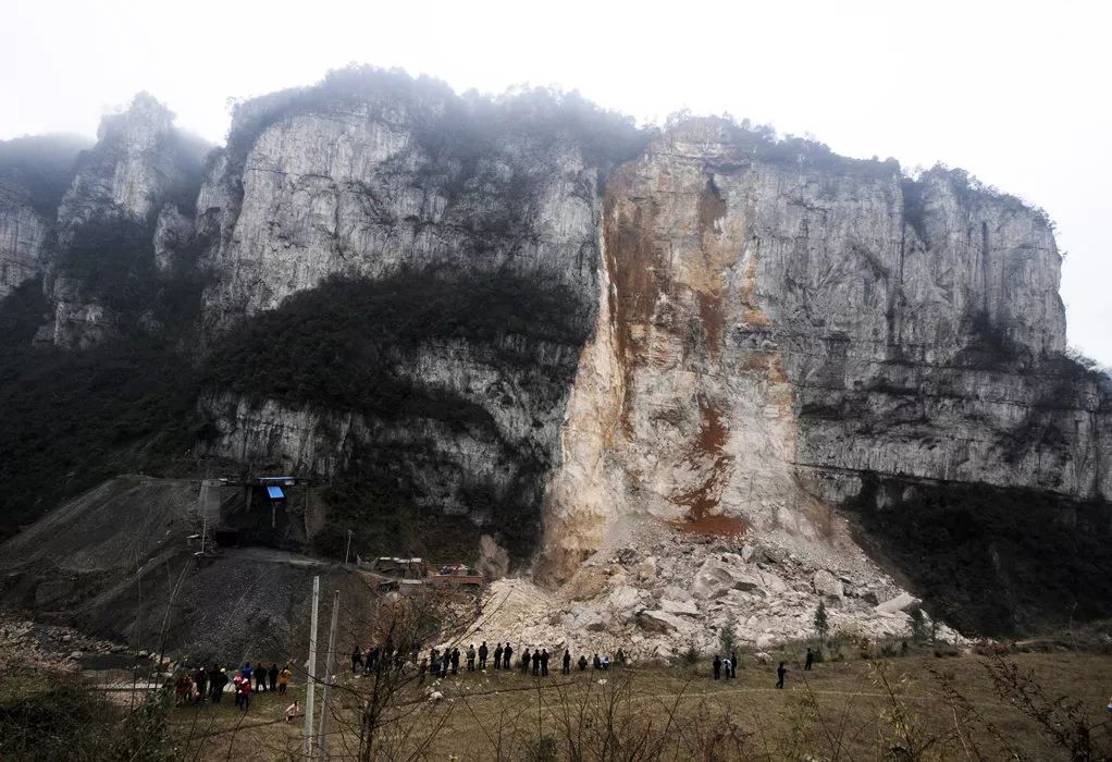 天山国家地质公园崩塌奇观地质遗迹保护区图片