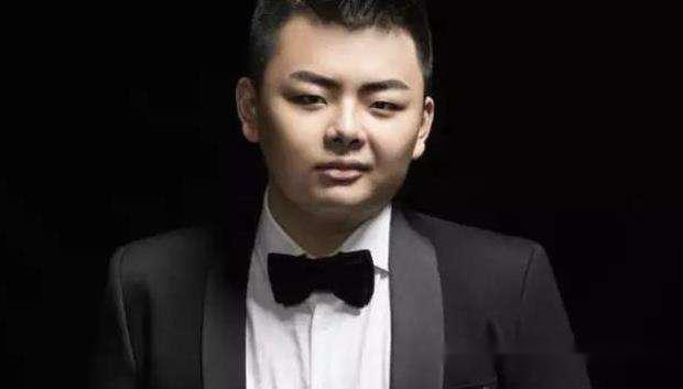 德云色西卡上单兰博教学线上打不过还被队友gank西卡反应亮了