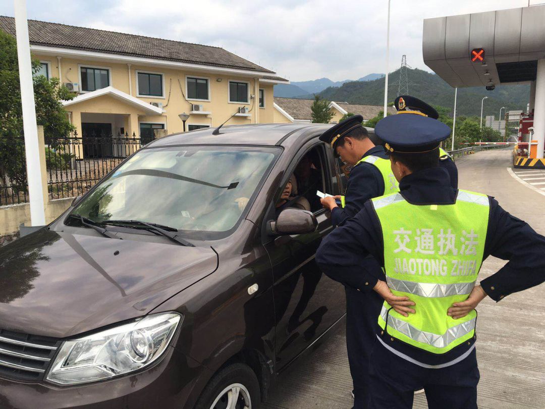 縣運管局嚴厲打擊非法營運車輛