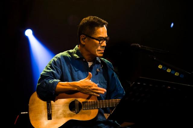 新鲜演出 | 当年离家的年轻人 那个摇滚青年罗大佑回来了(内含福利)