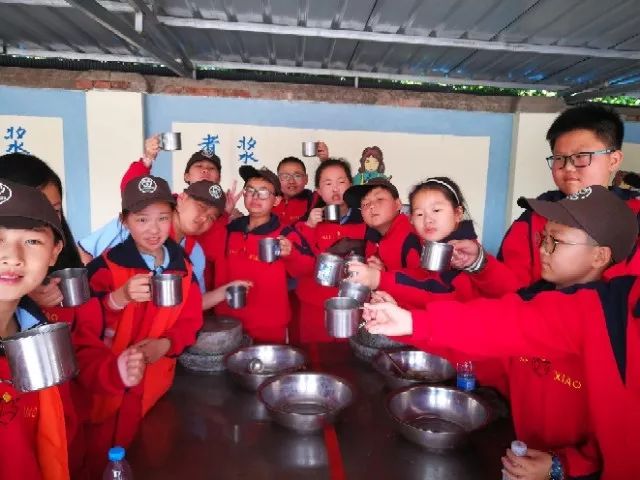 曹王实践活动之三在实践中收获我校第二批学生校外实践活动圆满结束