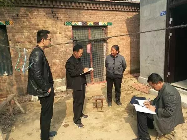 杨井村贫困户杨守习房屋失修漏雨,有一定安全隐患;何庄村马代荣身体不