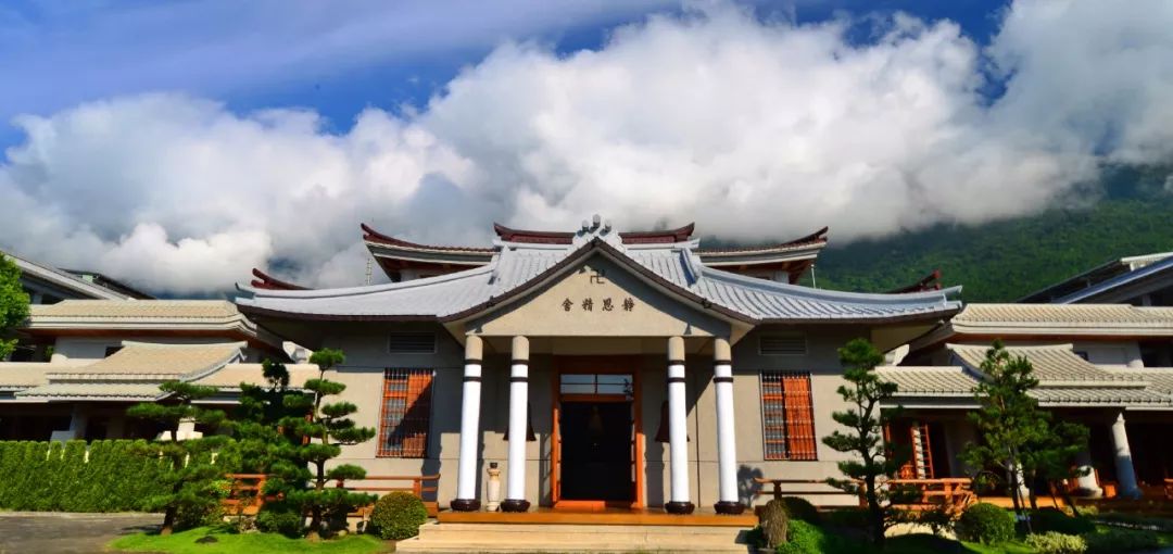 竹筒岁月为佛教61为众生慈济五十三周年