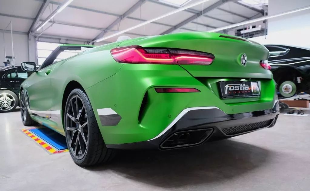 哑光氪绿色车漆下的性能猛兽实拍全新宝马m850i敞篷版