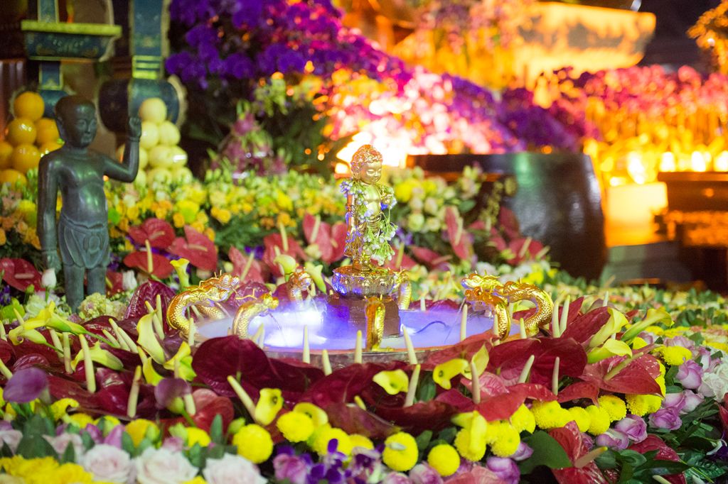 恭逢释迦牟尼佛圣诞光孝寺隆重举行浴佛大法会视频