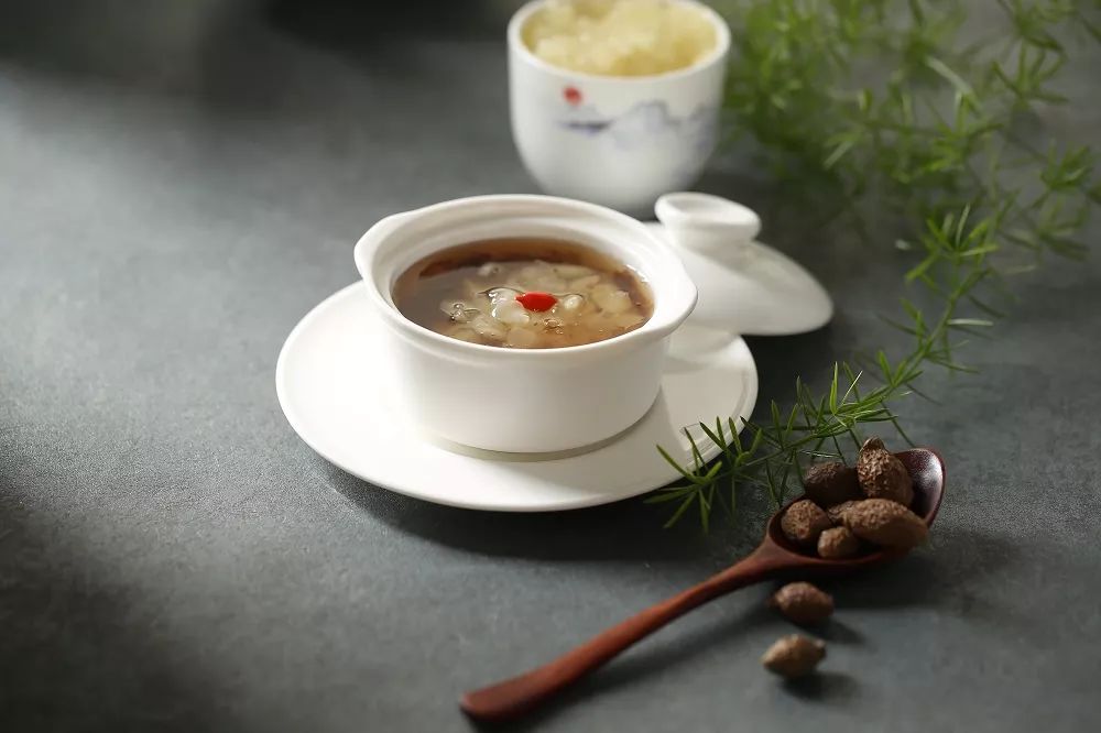 安南子炖天山雪莲 |这道清爽的家常小炒素食看似简单,却充满优雅和