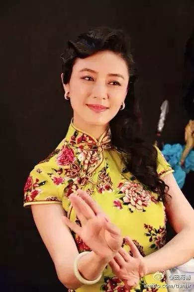 她苦恋陆毅却无果,隐婚生女被抛弃,42岁成最美单亲妈妈!_田海蓉