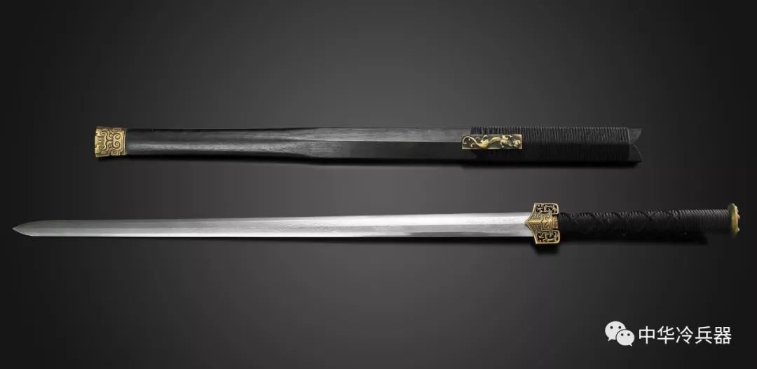 轻巧灵便,这是一把修长霸气的八面汉剑——素装汉剑