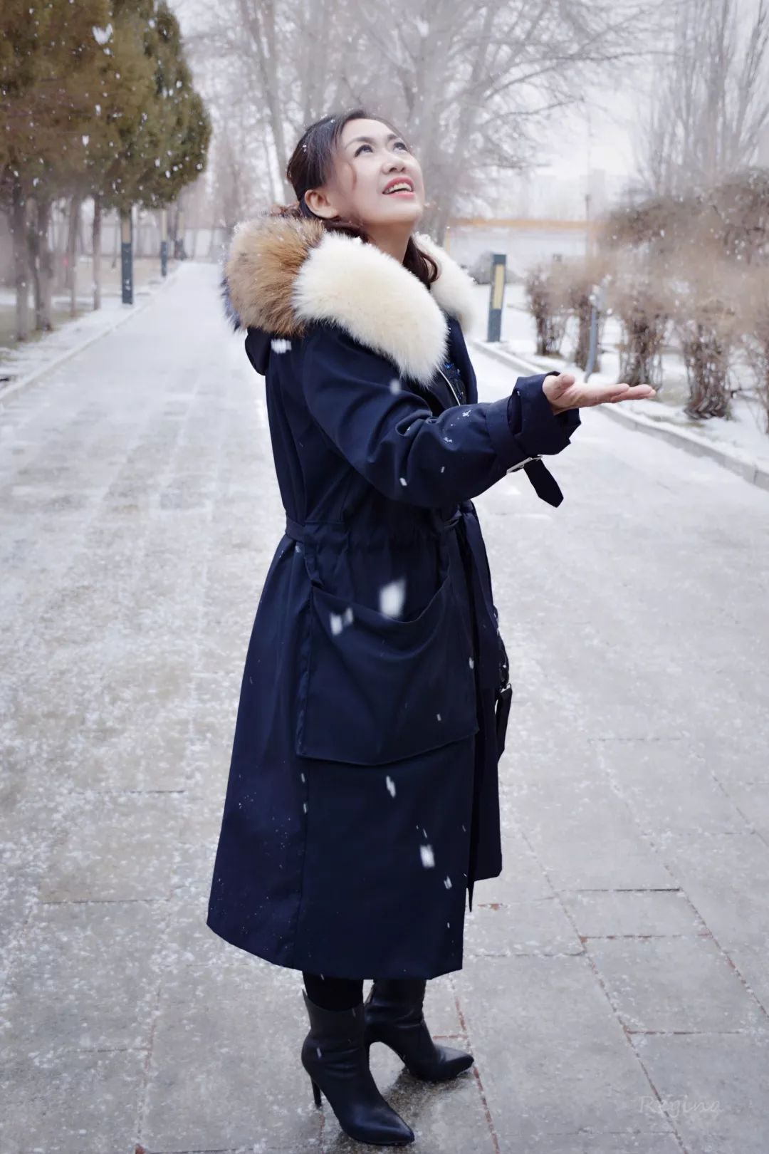 张若琪记录你最美的瞬间我愿一直用相机你还没老我已长大|尤嘉正"我