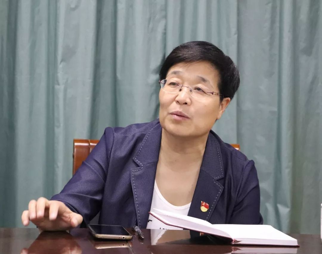 两会要闻建言献策共谋发展市委常委政法委书记郭仙朋参加寺河城关代表