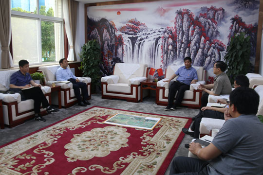 5月10日下午,区委书记王迎波,区委副书记,区长安保亮与香港健康管理