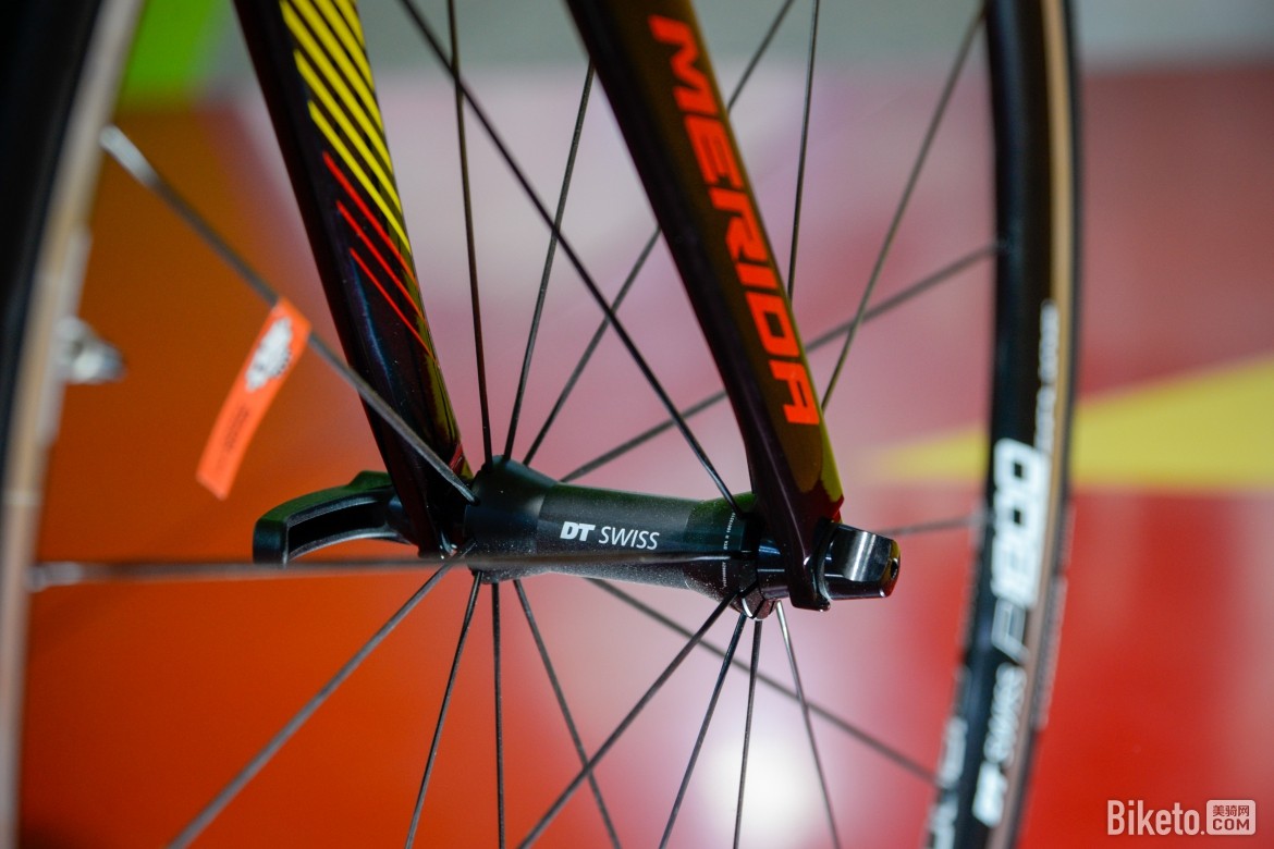 建国献礼 美利达特别版斯特拉70th