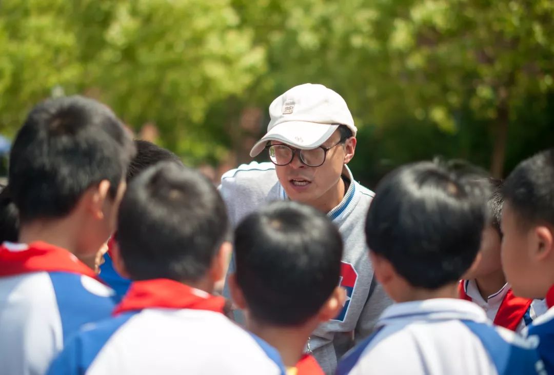 第437期运动会泗泾二小春季运动会开幕啦