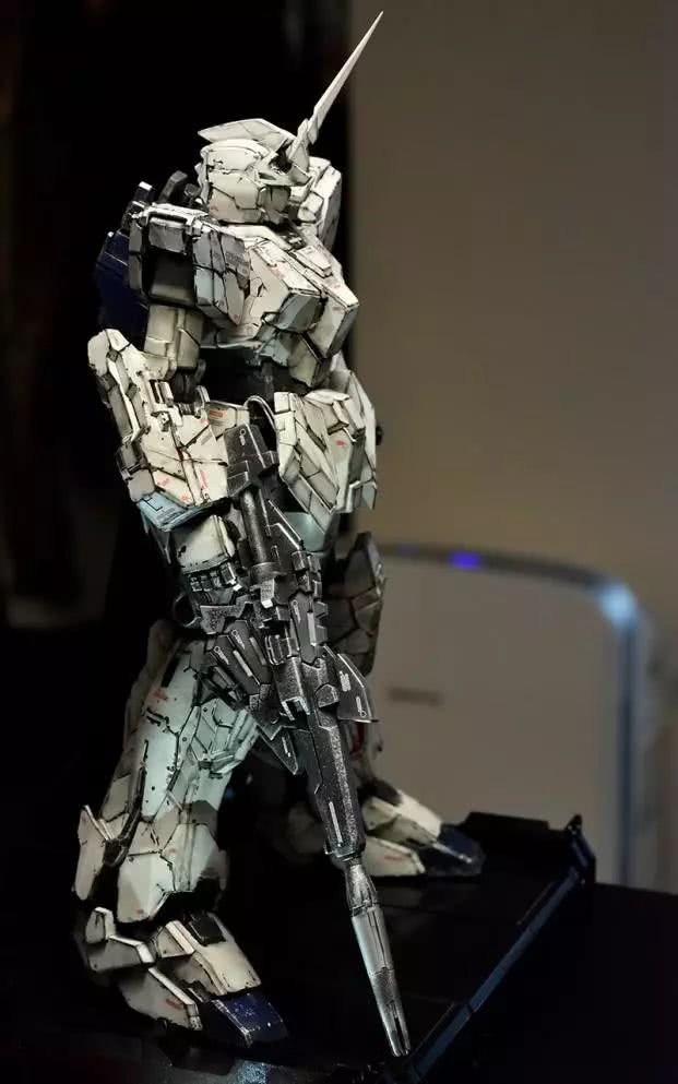 模玩控:pg 1/60 旧化质感,全装备独角兽高达1号机