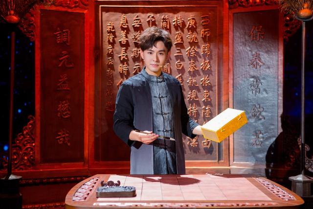 湖南国际频道上星十周年邓男子惊喜助阵启航式