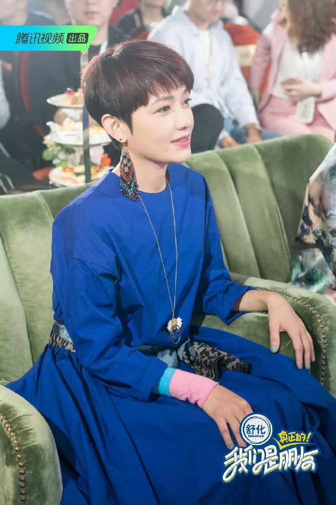 14岁出道,20岁上春晚,42岁的范晓萱依旧少女感十足