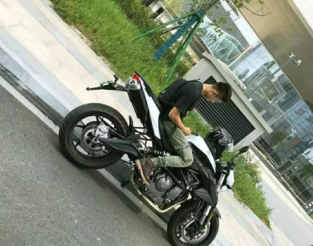 转让浙江绍兴贝纳利黄龙幼狮502x带三箱