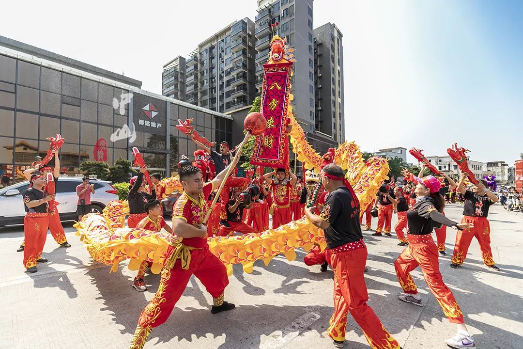 这龙必须喝醉了才能舞这种非物质文化遗产你一定没看过