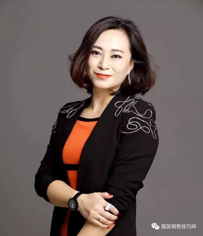 红度国际商学高级讲师 著名视觉陈列专家彩虹陈列搭配学院创始人 年度
