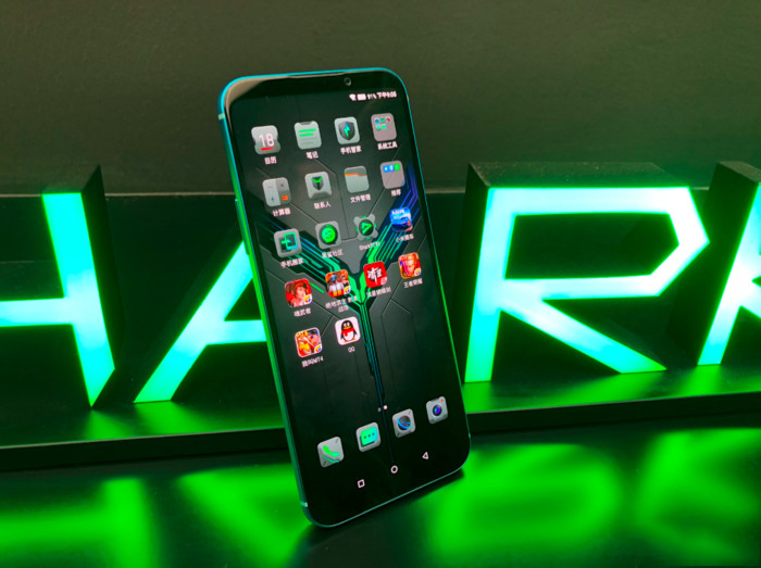 手机屏幕也是为了让画面高光部分和