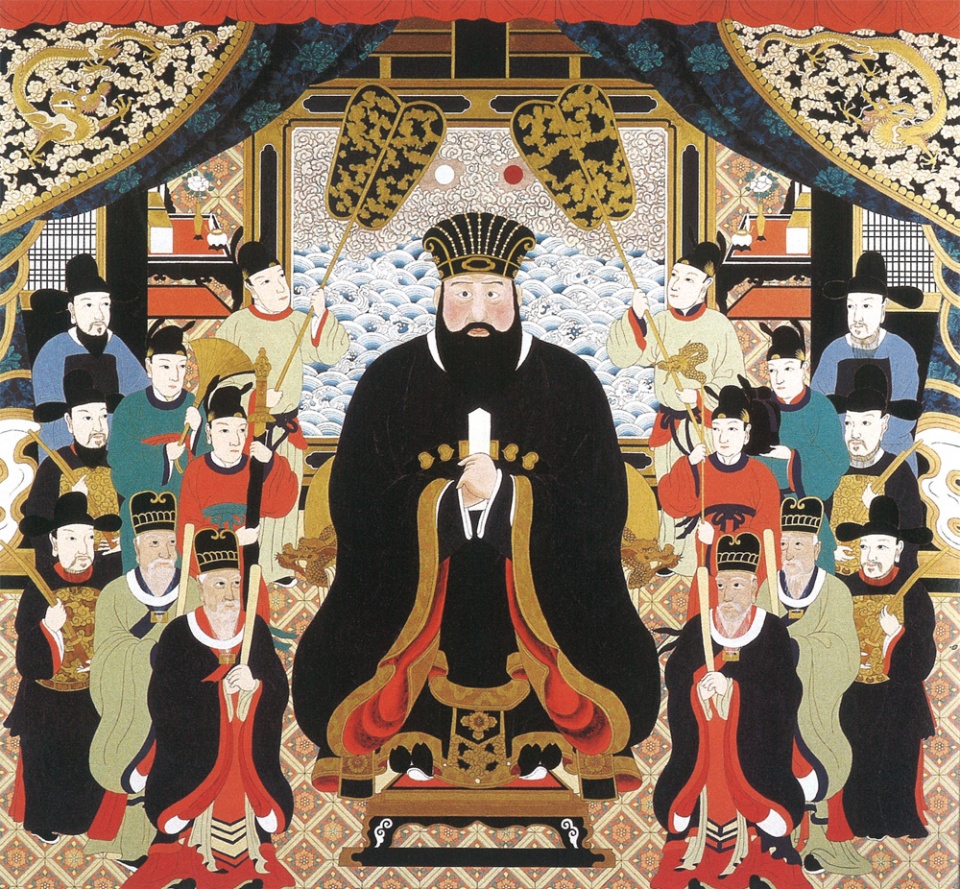 日本展出琉球国王王冠,为明朝时期中国皇帝赐予的最隆重服饰