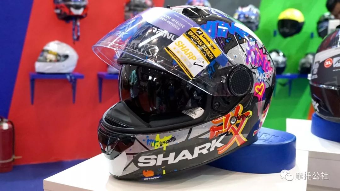 shark斯巴达碳纤洛伦佐"涂鸦"ccc新国标版北京摩展发布_头盔