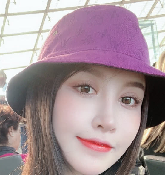 网友们看到内容后,都纷纷表示,真的是太甜了,比起孙亚龙和慧慧,七七和