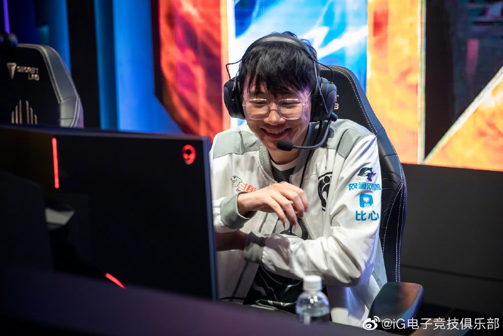 theshy谈ning"栓条狗"采访:他说的确实没错